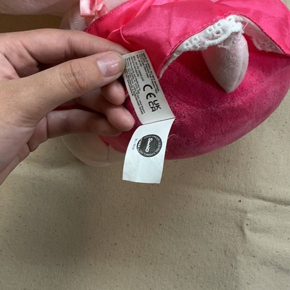 Pink hello kitty  plush toy - Picture 8 of 9